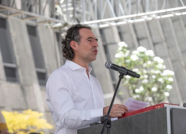 Federico Gutiérrez, alcalde de Medellín, pidió a la Defensoría del Pueblo investigar la participación de funcionarios de esa entidad durante un evento en el que se pintó un mural. Foto: EL COLOMBIANO