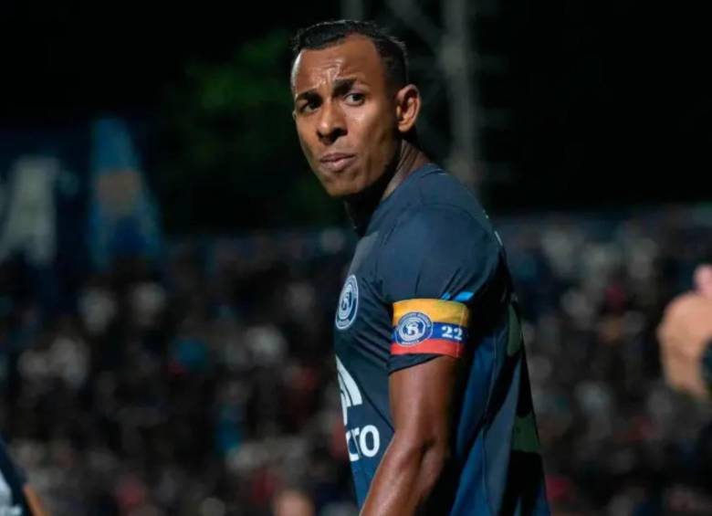 El extremo colombiano Sebastián Villa, de 29 años, es el capitán y referente del club Independiente Rivadavia, de la Primera División de Argentina. FOTO: Tomada de redes sociales @CSIRoficial