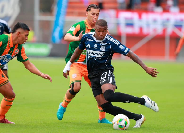 El futbolista Francisco Chaverra es una de las figuras del Medellín para buscar la final de la Copa Betplay 2025. Foto: Manuel Saldarriaga