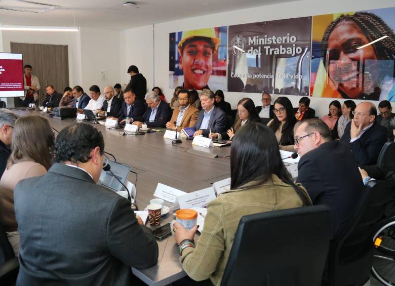 Reunión entre el Ministerio de Trabajo, de Hacienda, y la Comisión Permanente de Concertación de Políticas Salariales y Laborales.