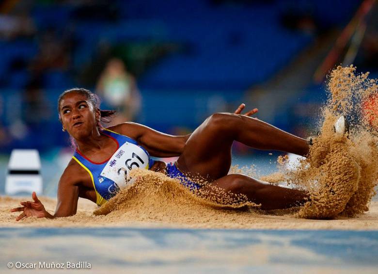 Natalia Linares, de 19 años, gran talento colombiano en las pruebas de velocidad y salto largo. Ya suma medallas nacionales, suramericanas, panamericanas y bolivarianas. FOTO CORTESÍA ÓSCAR MUÑOZ 