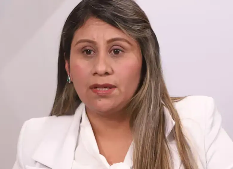 Deisy fue reclutada por al extinta Farc cuando tenía 11 años. Fue rescatada por el Ejército y ahora es candidato al Senado. Foto: captura de video