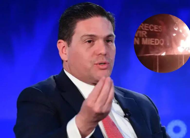 Una valla de Pinzón fue quemada en el Catatumbo. FOTO: Cortesía