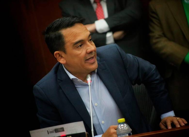 Este viernes se conoció que la Fiscalía pidió a la Corte Suprema de Justicia que investigue posibles nexos de Carreño con el intento de soborno a un general. FOTO: COLPRENSA