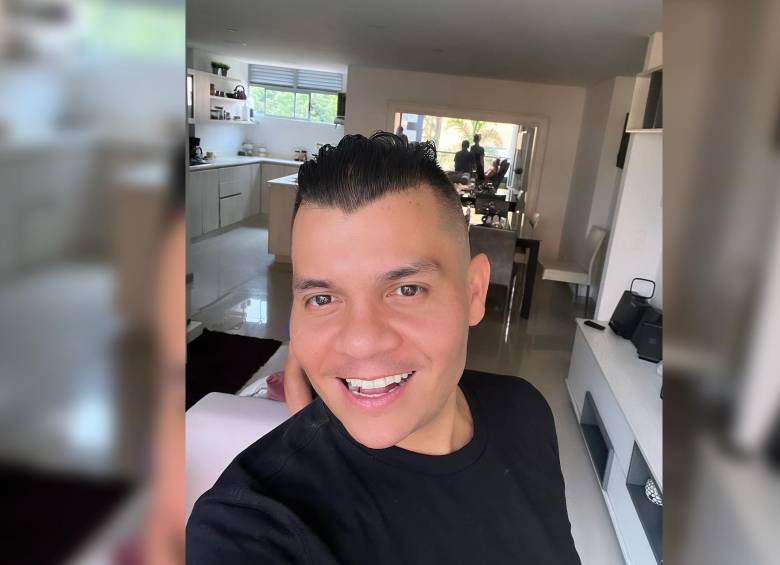 El cantante de música popular Alzate. Foto: Instagra @alzatemusica