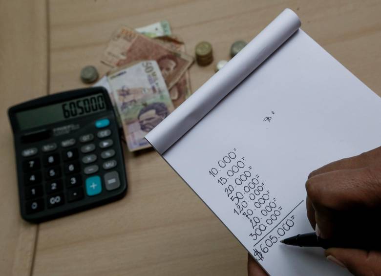 Un vehículo con un costo cercano a los $50 millones se verá sujeto a un impuesto de alrededor de $600.000. FOTO: Archivo EL COLOMBIANO