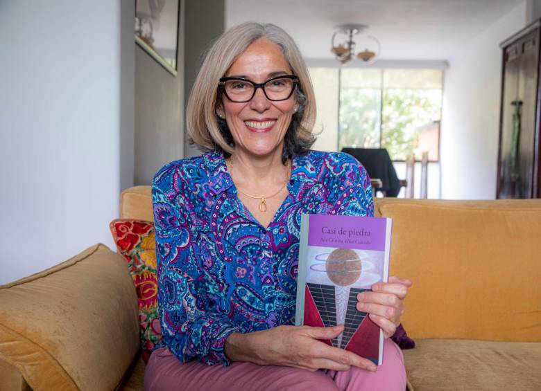 El libro de Ana Cristina lo publicó la editorial Sílaba. Foto: Carlos Velásquez.