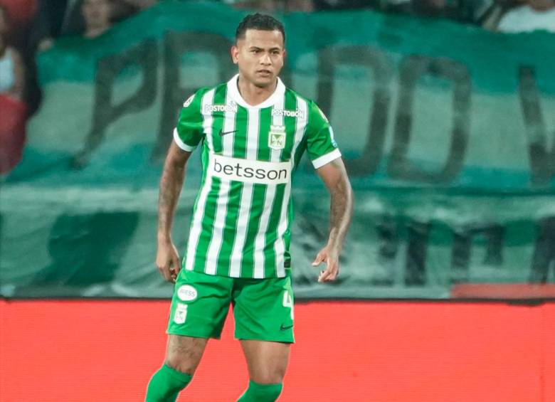 El futbolista atlanticense César Haydar, de 25 años, es uno de los inicialistas del cuadro verde en el duelo ante Medellín. Foto: tomada del x de @Atlético Nacional