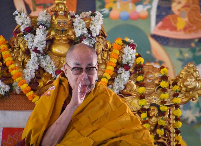 Exiliado desde muy joven, el Dalái Lama es la figura más importante del budismo tibetano. FOTO getty.