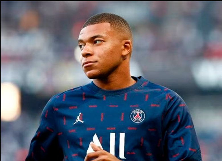 Kilian Mbappé fue apartado de la gira de pretemporada del PSG en Asia mientras define su futuro. FOTO GETTY