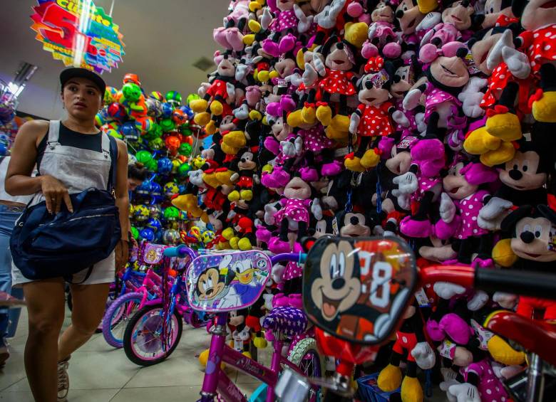 Hasta octubre de 2023, la caída en las ventas del comercio del país fue de 7,1%. FOTO Julio César Herrera