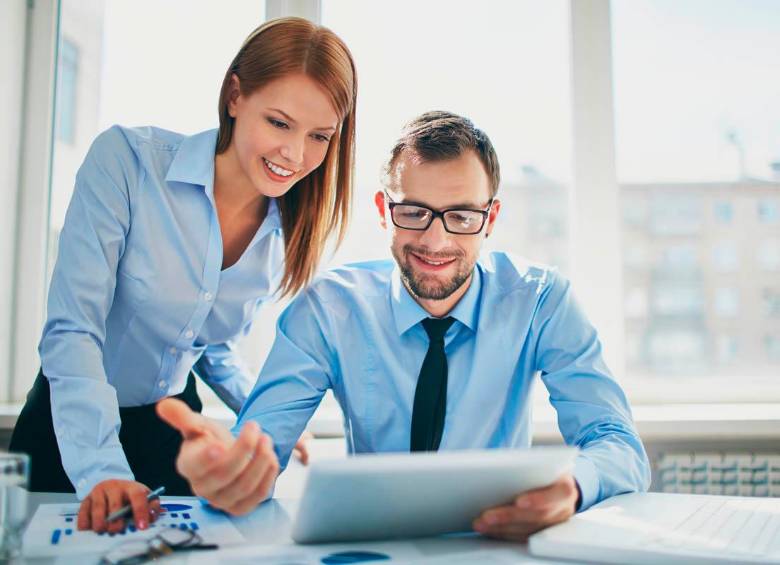 Las vacantes como asistente administrativo ofrecen flexibilidad laboral y oportunidades de crecimiento desde casa. FOTO: SHUTTERSTOCK