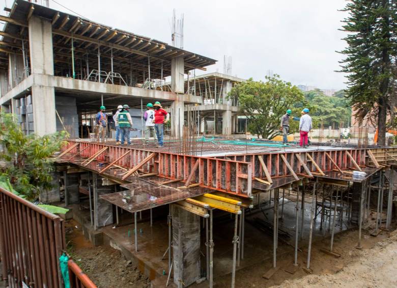 En 2021 se vendieron cerca de 239.000 unidades habitacionales nuevas y hubo un récord para el sector. Este año los expertos proyectan que el crecimiento sería de 17,7%. FOTO Edwin Bustamante