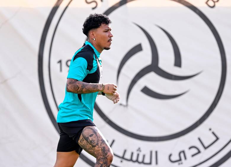 Roger Martínez en su primer entrenamiento con Al-Shabab. FOTO: X Al-Shabab
