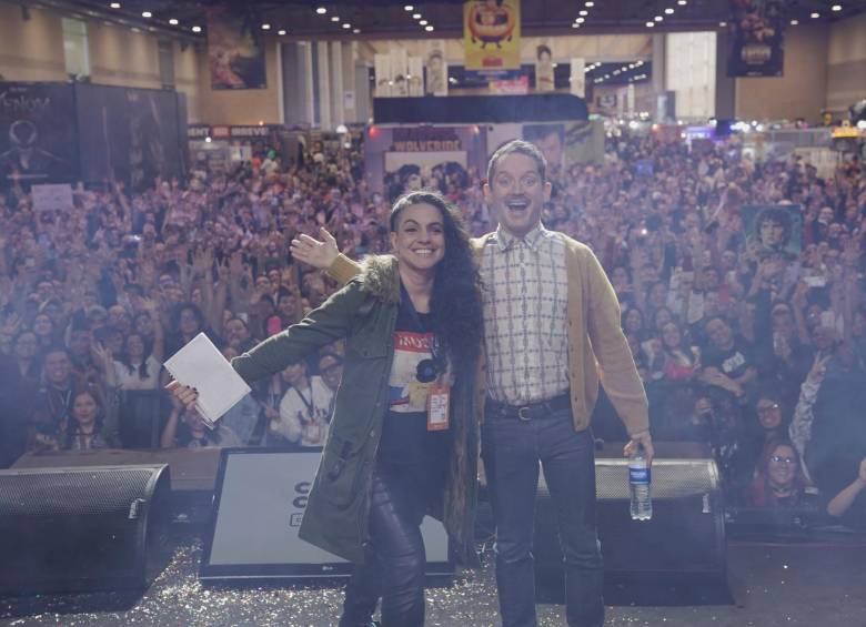 Elijah Wood, el recordado Frodo en El señor de los Anillos, estuvo compartiendo con fanáticos en Bogotá en la Comic Con. FOTO Cortesía Comic Con Colombia