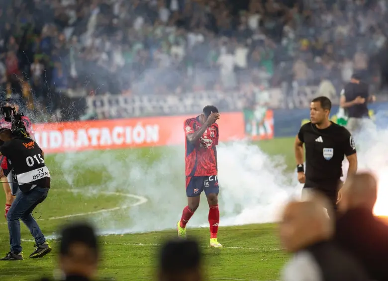 El estadio Atanasio Girardot fue escenario de disturbios tras la final de la Copa BetPlay, que dejaron decenas de personas heridas y obligaron a un amplio operativo de seguridad. FOTO: Camilo Suárez.