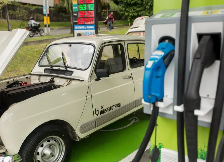 Los protagonistas del mes de agosto en Colombia fueron los vehículos eléctricos, que alcanzaron 1.647 unidades registradas, lo que equivale a un crecimiento del 148% frente a agosto de 2024.