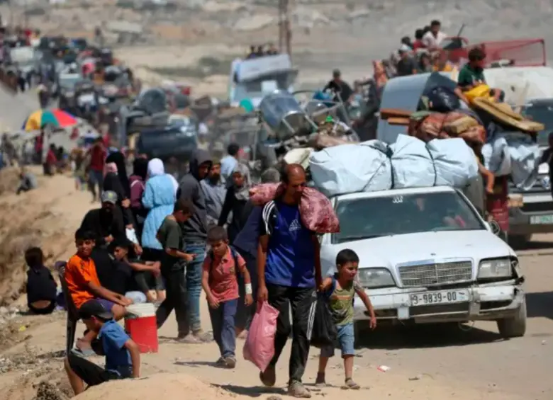 El ejército israelí controla aproximadamente el 75 % de la Franja de Gaza, y para llevar a cabo sus ataques contra Hamás, ha obligado a la población palestina a desplazarse constantemente. FOTO: AFP