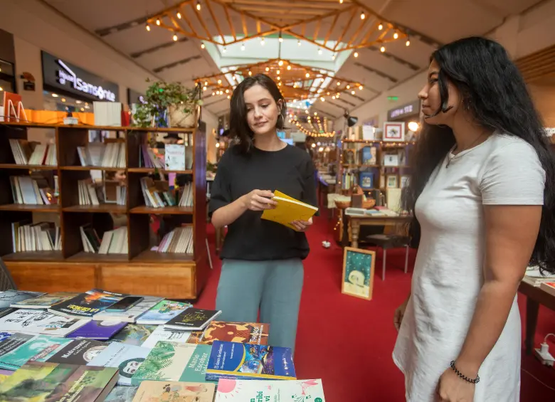 Con una oferta editorial y de programación, la Feria del Libro del Tesoro se realiza esta semana. Foto: EL COLOMBIANO