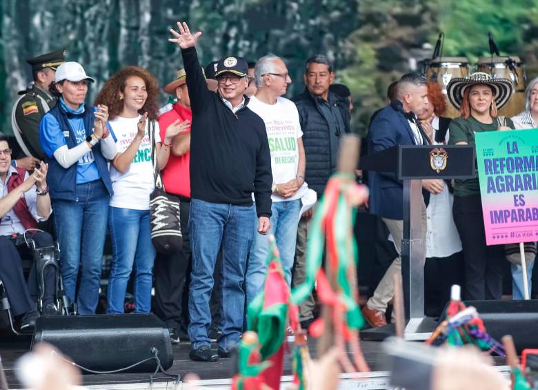 El presidente Gustavo Petro asistió a la Plaza de Bolívar de Bogotá tras la marcha. Allí dio un discurso de 36 minutos.<span class=mln_uppercase_mln> </span><span class=mln_uppercase_mln>FOTO</span> <b><span class=mln_uppercase_mln>Colprensa</span></b>