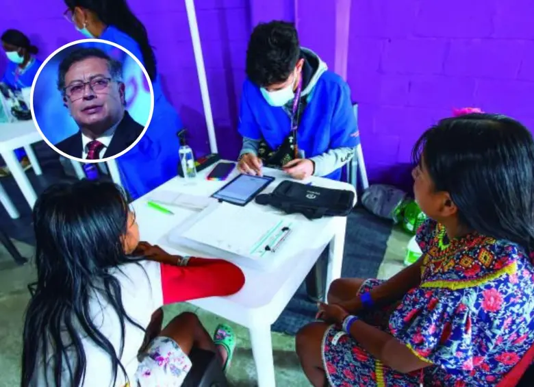 El presidente Gustavo Petro sigue moviendo fichas en el sistema de salud aunque le queden menos de cuatro meses. Esta semana propuso a Daniel Quintero para liderar la Supersalud y a Jorge Iván Ospina para ser interventor de Nueva EPS. Foto: Esneyder Gutiérrez.