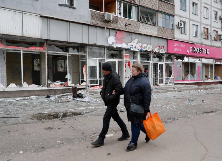 Mariupol es una de las ciudades sobre las que Rusia intensificó sus bombardeos buscando la rendición de las fuerzas ucranianas que tienen esa localidad como refugio de guerra. FOTO getty