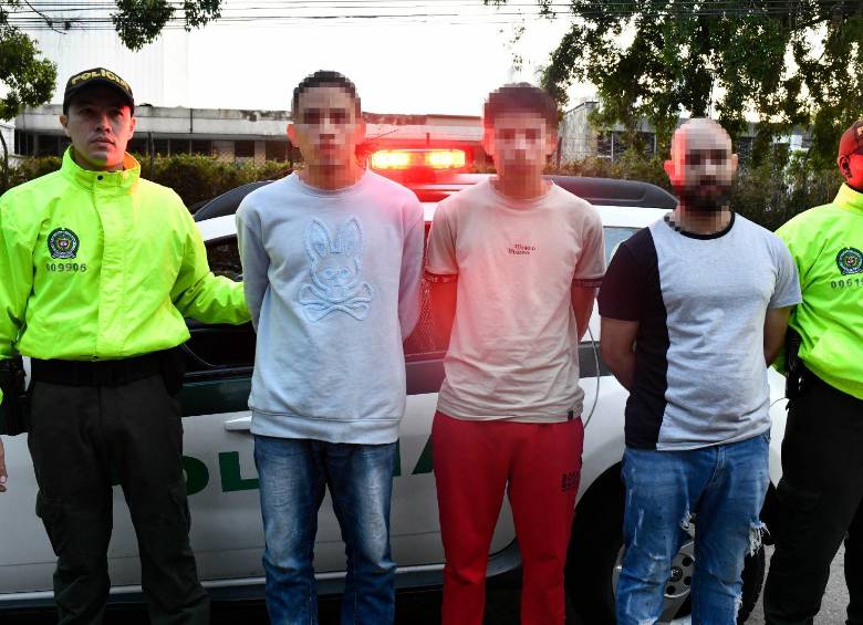 Capturan a tres hombres que atracaban a turistas en Medellín