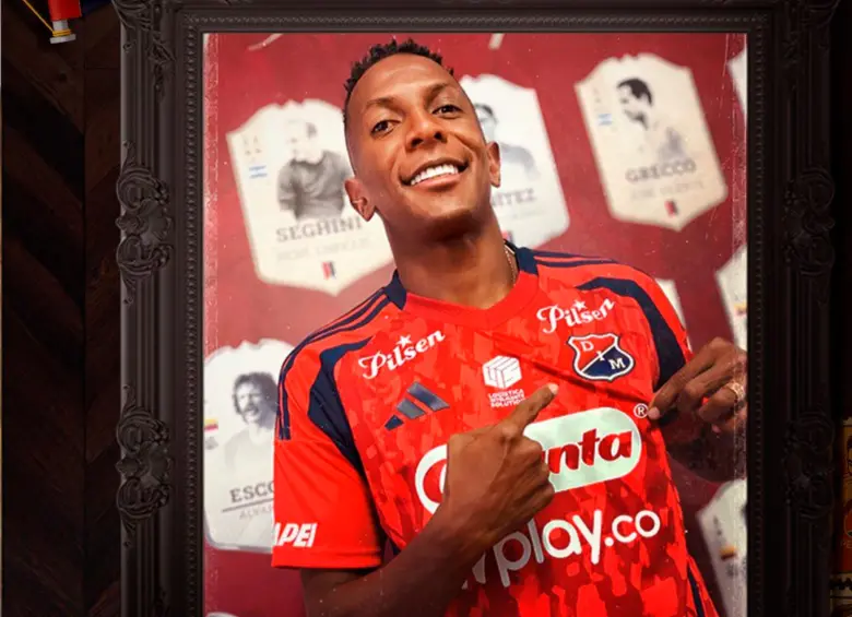 El futbolista chocoano Esnéyder Mena, de 25 años, firmó contrato con el DIM hasta 2028. FOTO: CORTESÍA DIM
