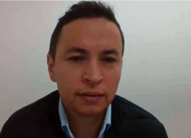 Jhonier Leal fue hallado culpable del homicidio de su madre y su hermano, el estilista Mauricio Leal. Foto: captura de pantalla.