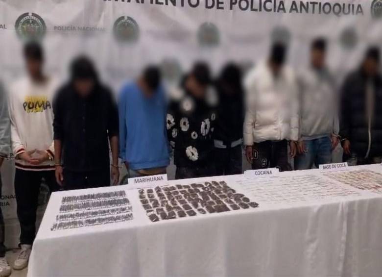 También fueron incautadas cerca de 1.000 dosis de drogas. FOTO: Cortesía.