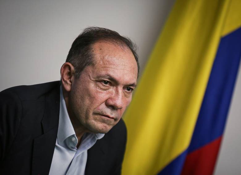 Ministro de Trabajo, Antonio Sanguino en polémica por nombramientos de sus familiares. Foto: Colprensa