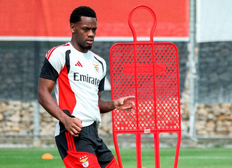 Jhon Jader Durán entrenando con Benfica. FOTO: X SlBenfica