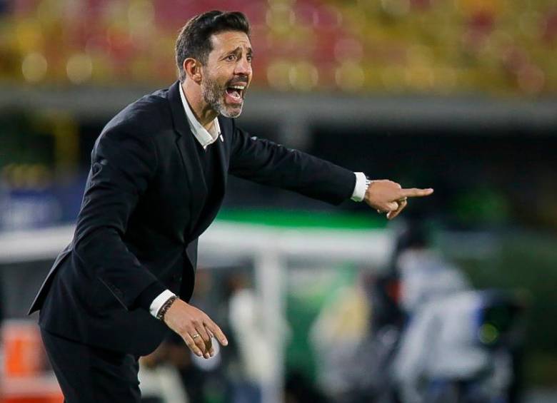 Jorge Bava, actual técnico de Santa Fe y vigente campeón tiene ofertas en el fútbol paraguayo. Foto: COLPRENSA