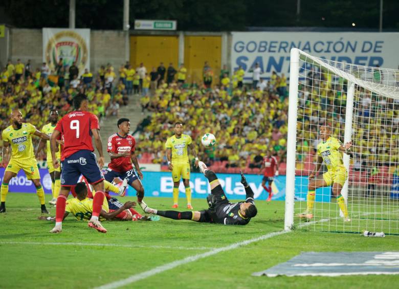 Brayan León marcó doblete ante Bucaramanga. FOTO COLPRENSA