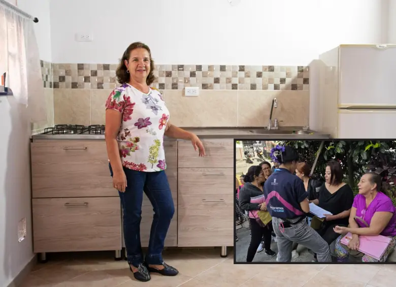 Adelante un grupo de postulantes esperan para entregar sus documentos. Atrás, una de las beneficiarias del programa. FOTO: Cortesía