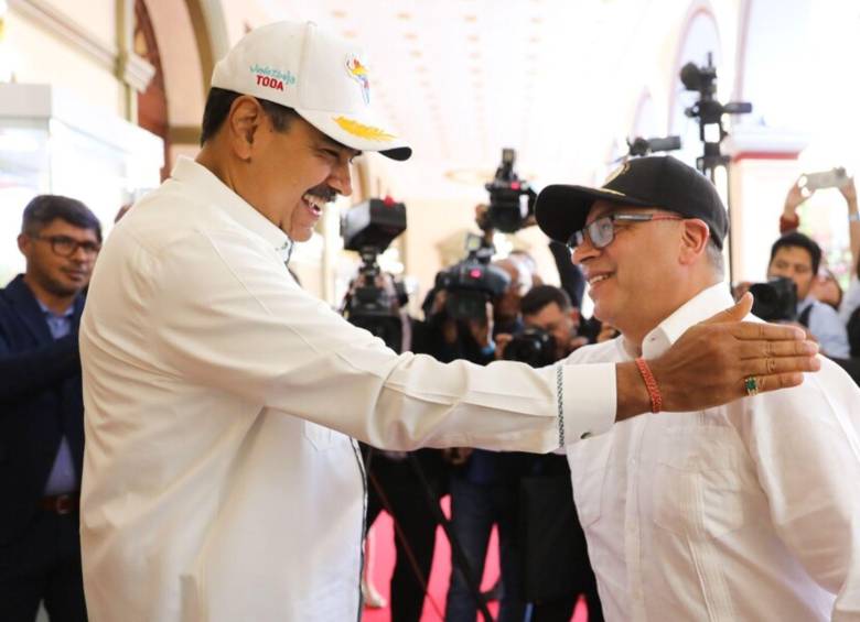 La oposición prepara una denuncia contra el presidente Gustavo Petro ante la CPI por supuesta complicidad ante el régimen de Maduro. Foto: Colprensa
