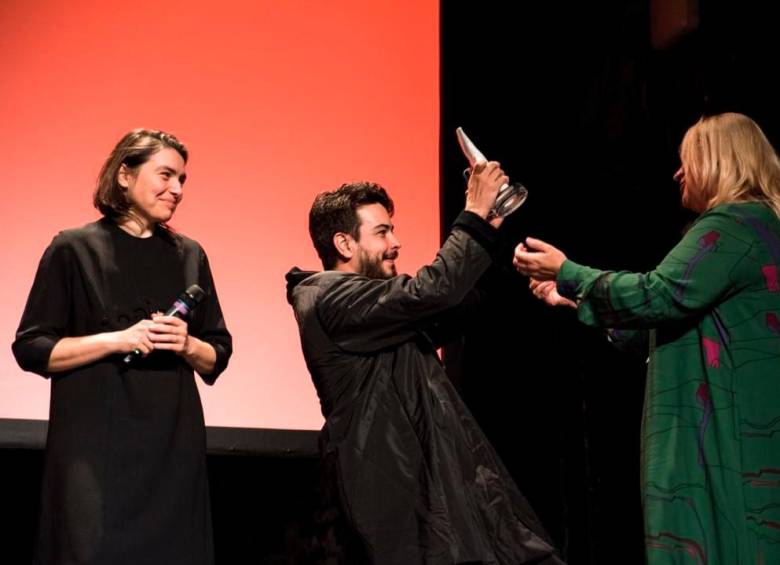 Theo Montoya ganó el premio internacional de la Paloma de Oro. FOTO: REDES SOCIALES