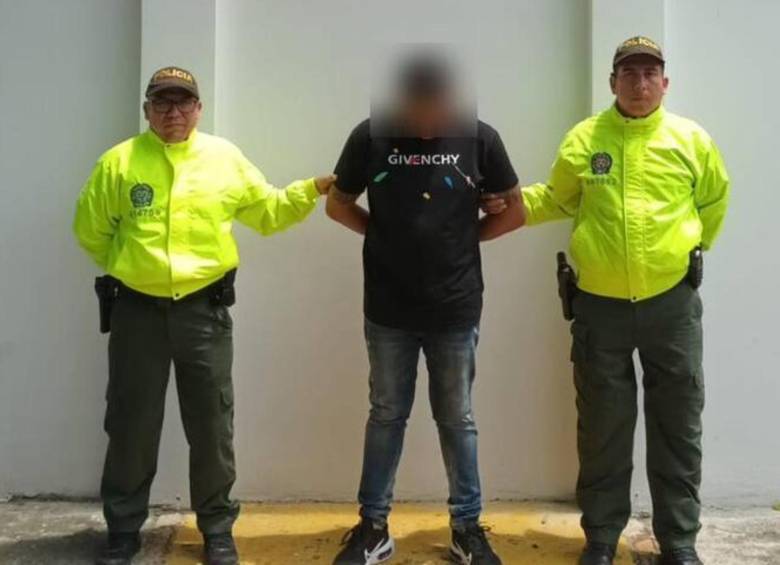 El conductor fue capturado en marzo de 2024 tras denunciarlo penalmente por el hurto y el cambiazo de la carga. FOTO: Policía Metropolitana de Bucaramanga 