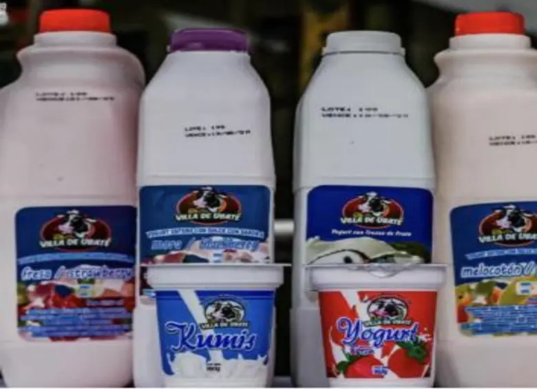 El yogurt entero con sabor a fresa, melocotón, guanábana, feijoa, mora y kiwi, de la marca Villa de Ubaté, está siendo comercializado de manera fraudulenta en el país.