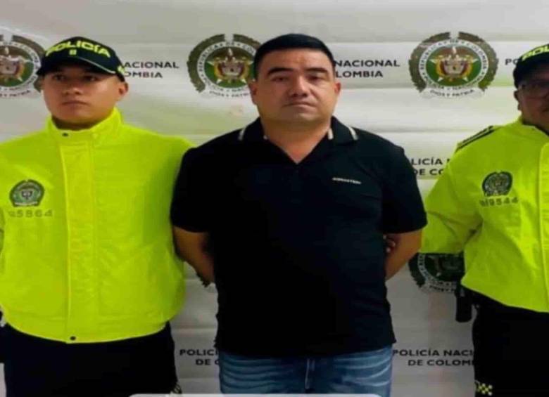 Gildardo Quinchía al momento de su captura en Villavicencio, Meta, el 15 de septiembre de 2026. Foto: X @ABDELAESPRIELLA