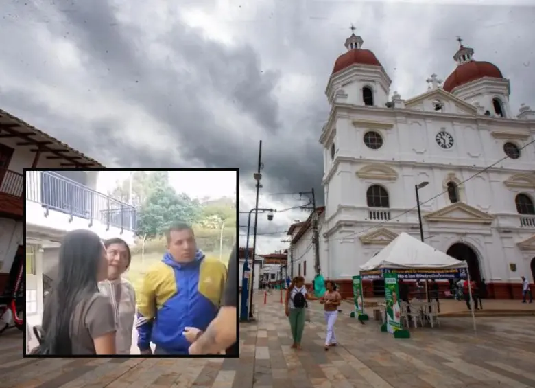 Adelante, algunos de los involucrados en la trifulca dentro del colegio. Atrás, parque de Rionegro, municipio donde ocurrieron los hechos. Foto: EL COLOMBIANO