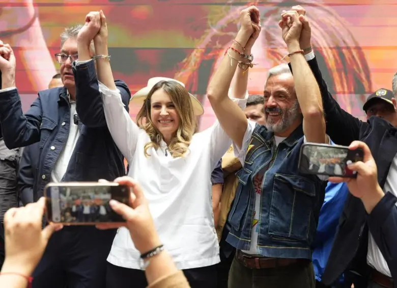 Paloma Valencia y Juan Daniel Oviedo. FOTO: Tomada de redes sociales de Paloma Valencia