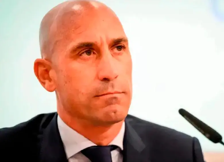 El expresidente de la Federación Española de Fútbol tiene una condena en su contra por el beso a la futbolista Jenni Hermoso. AFP