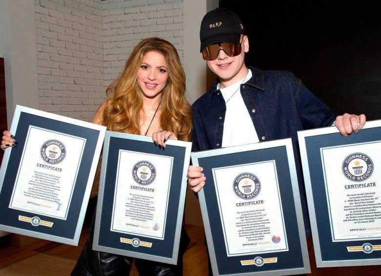 Los artistas recibieron sus certificados en Nueva York, Estados Unidos. Shakira ya cuenta con 17 récords en su carrera. FOTO: TOMADA DE INSTAGRAM @guinnessworldrecords