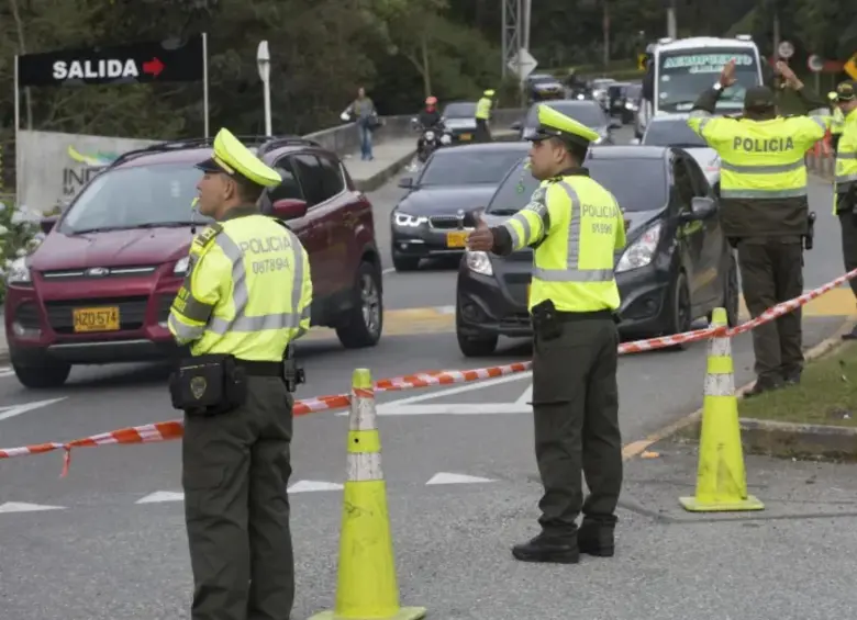 Puesto de control de la Policía en las vías de Colombia. FOTO: Colprensa
