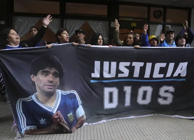 Postergan al 14 de abril inicio del juicio por muerte de Maradona