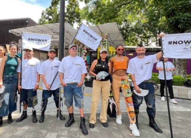 Zoe Company unió en su colección a más de 200 personas entre los que estaban militares retirados, excombatientes y madres de víctimas del conflicto armado. Foto: Cortesía