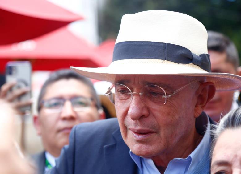 Expresidente y exsenador Álvaro Uribe dijo que irá a todas las ciudades que pueda a dar el debate sobre su caso. FOTO: Colprensa