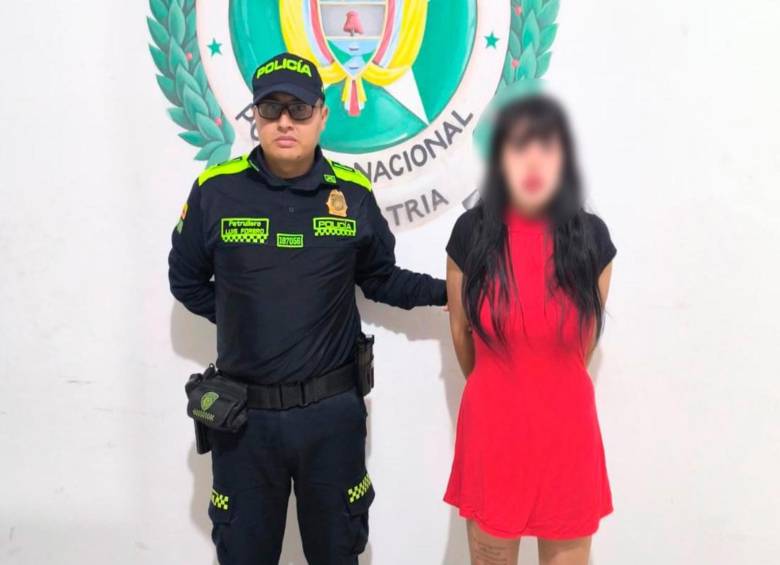 Esta es la mujer detenida señalada de golpear a su propia hija. FOTO: Cortesía