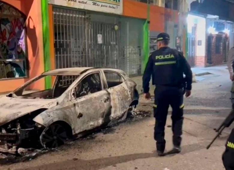 El hostigamiento contra la estación de Policía de Tesalia duró cerca de media hora. FOTO: Tomada de redes sociales